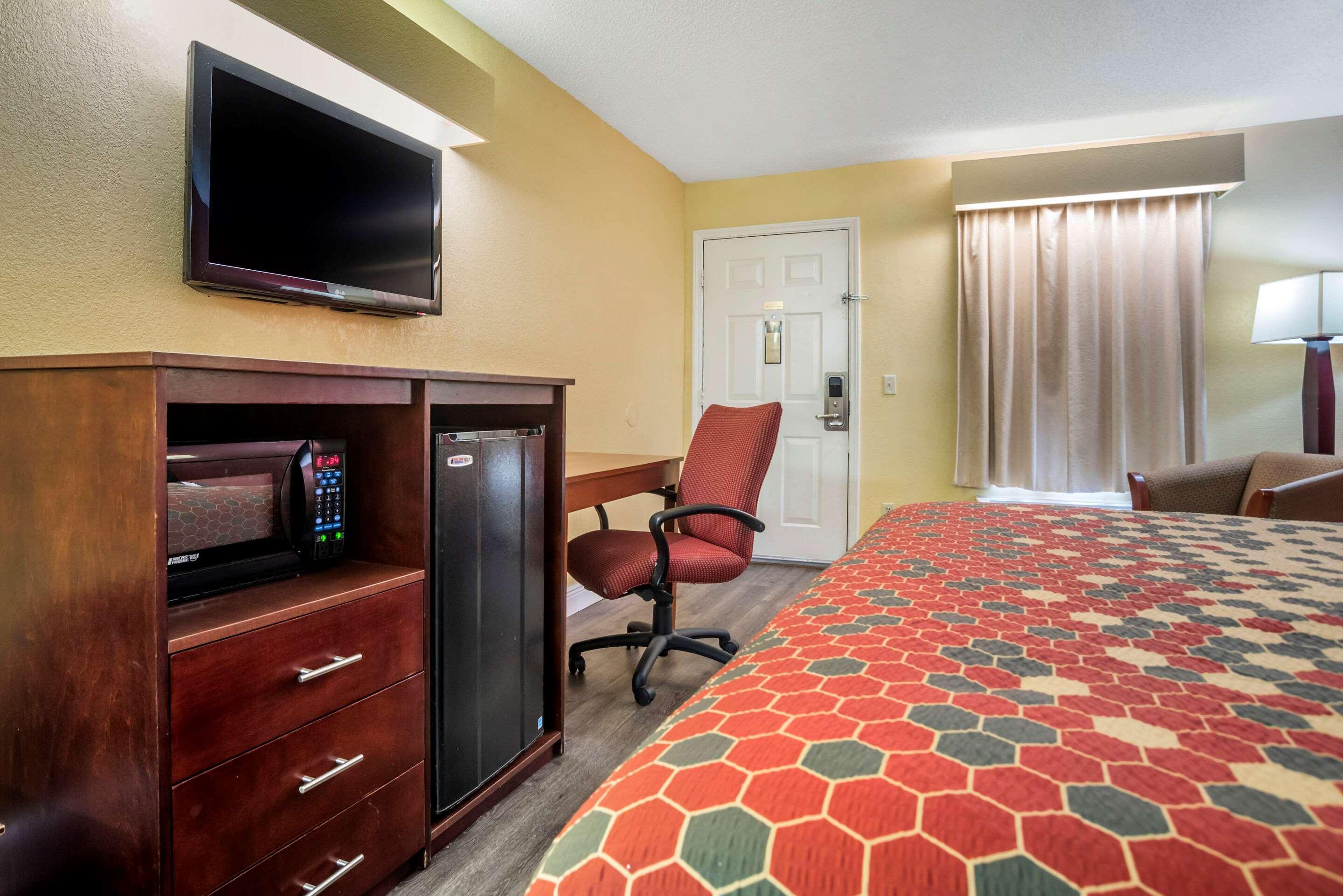 Econo Lodge Tupelo Luaran gambar