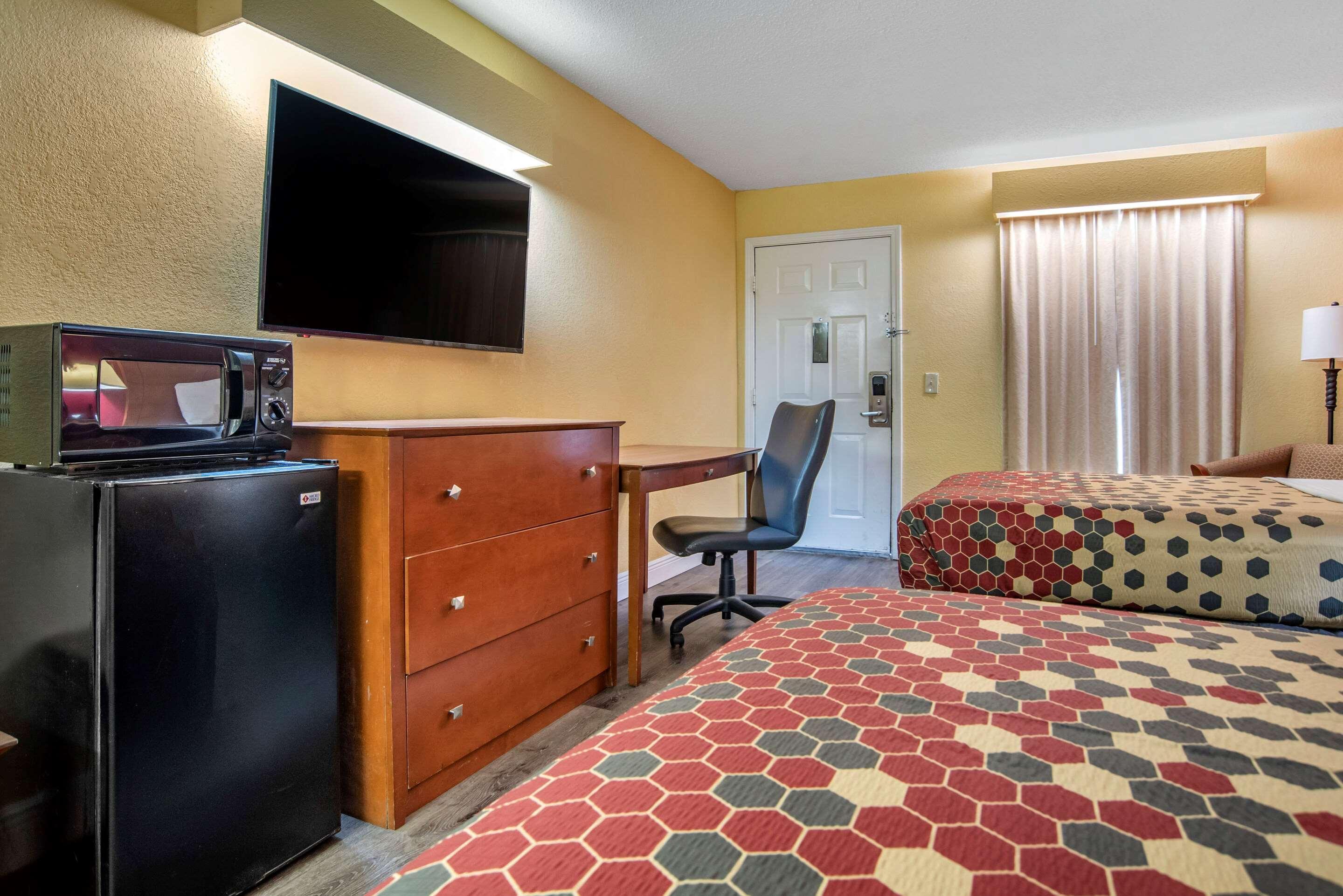 Econo Lodge Tupelo Luaran gambar