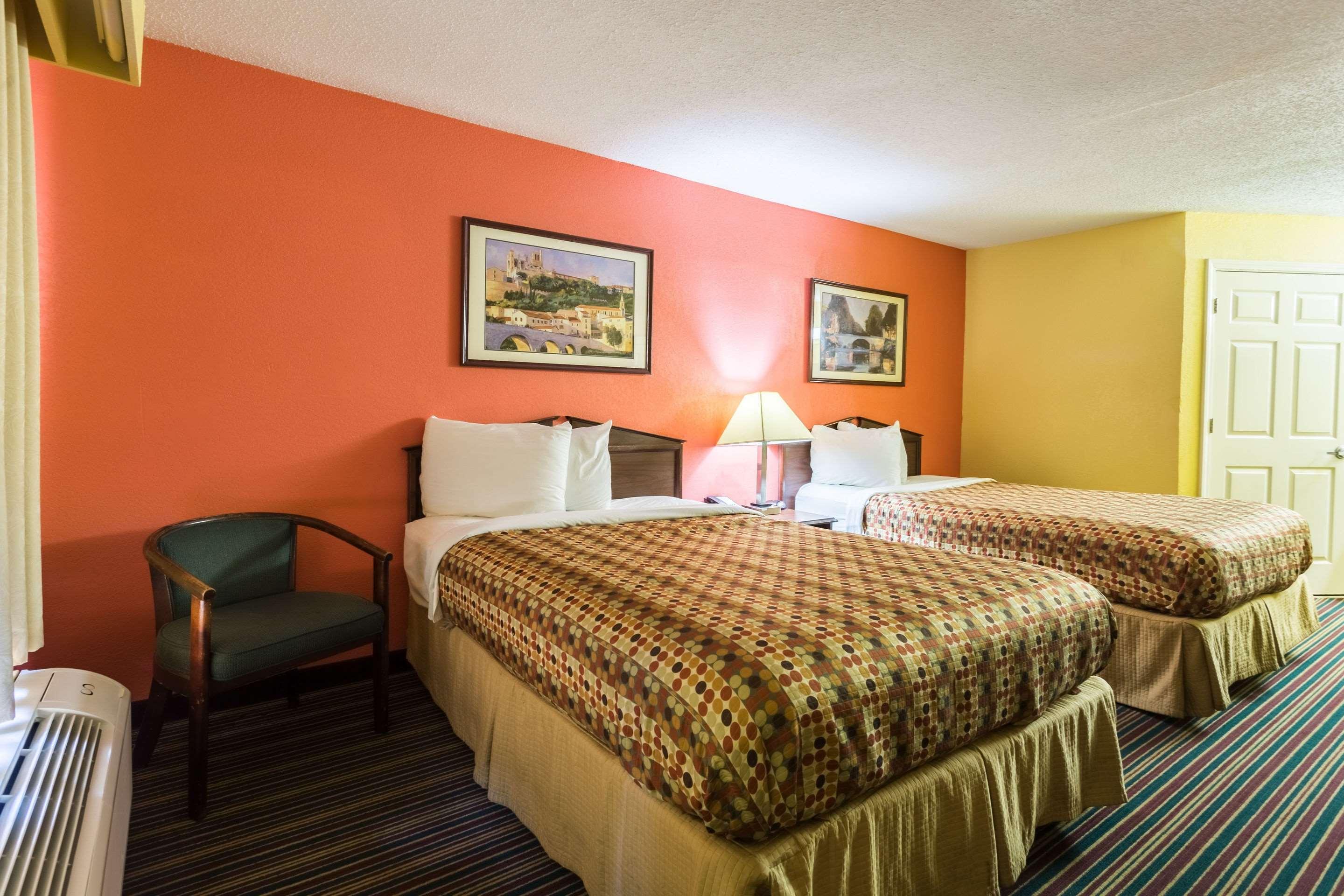 Econo Lodge Tupelo Luaran gambar