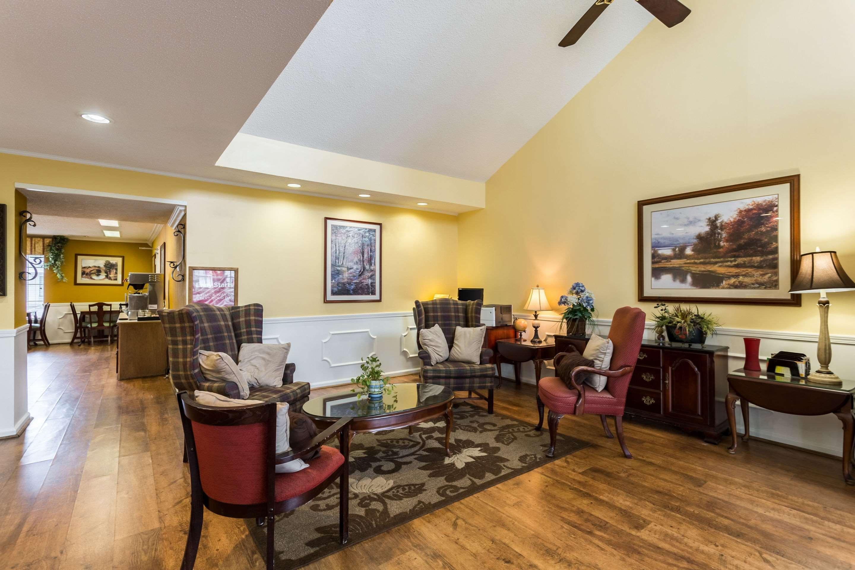 Econo Lodge Tupelo Luaran gambar