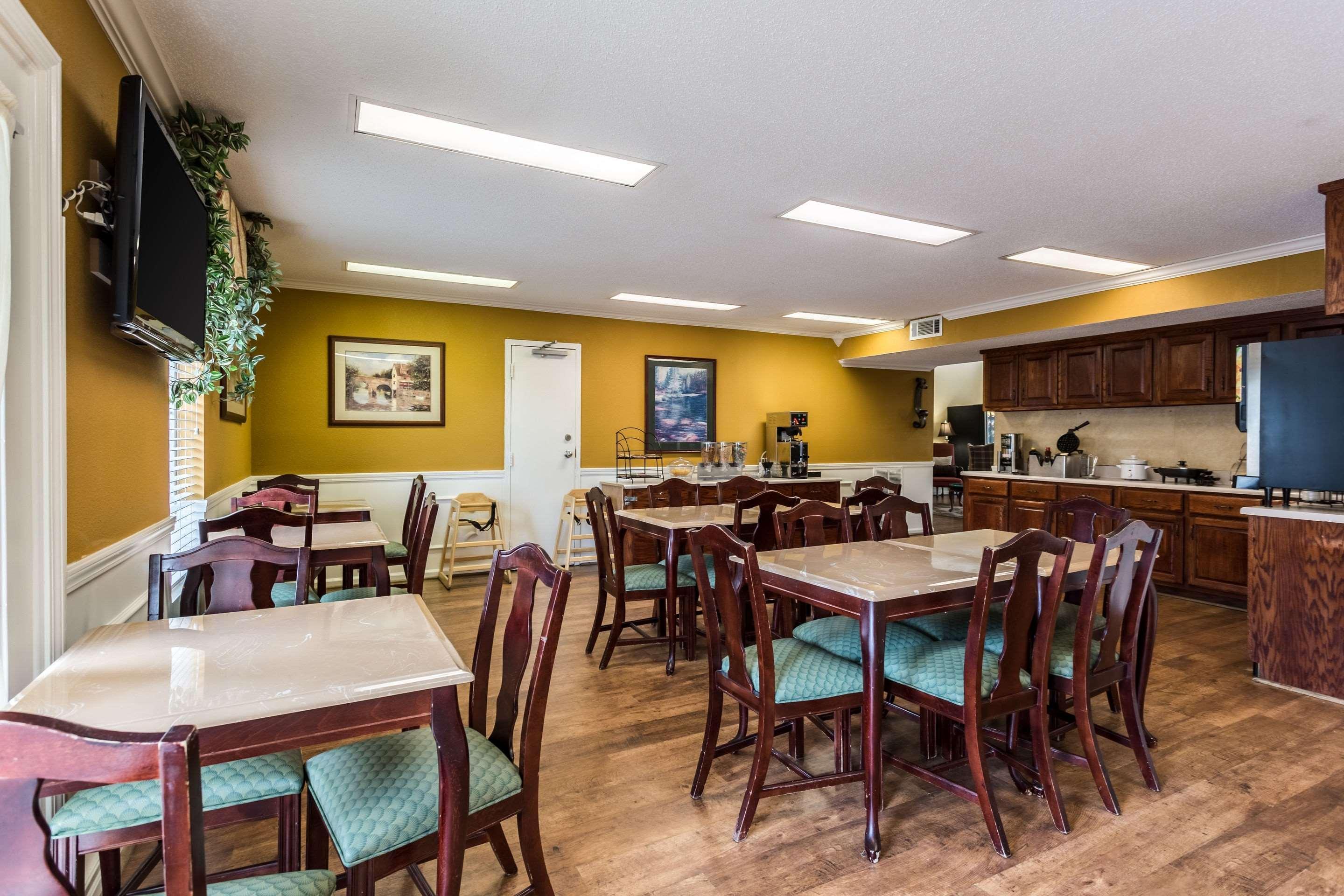 Econo Lodge Tupelo Luaran gambar
