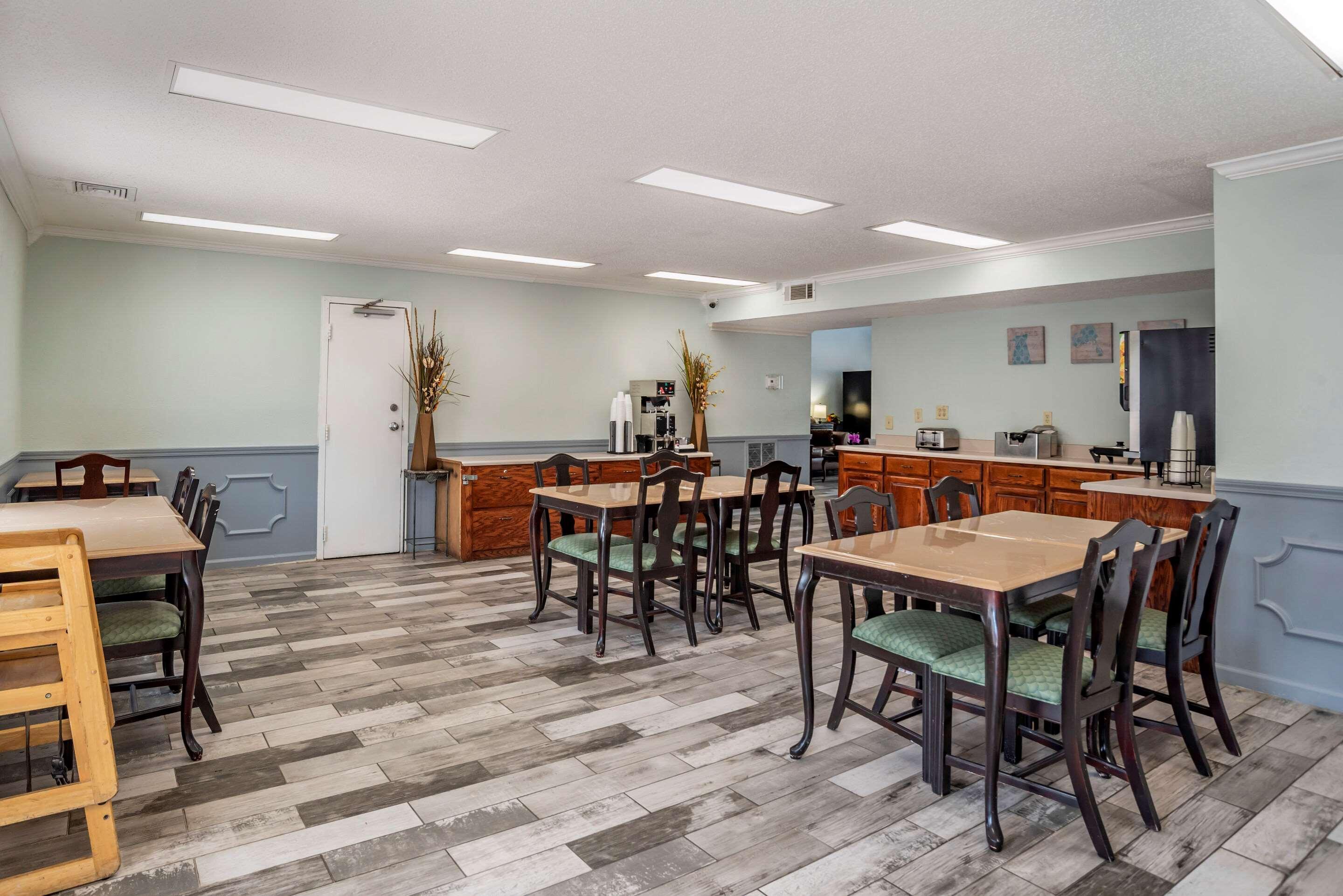 Econo Lodge Tupelo Luaran gambar