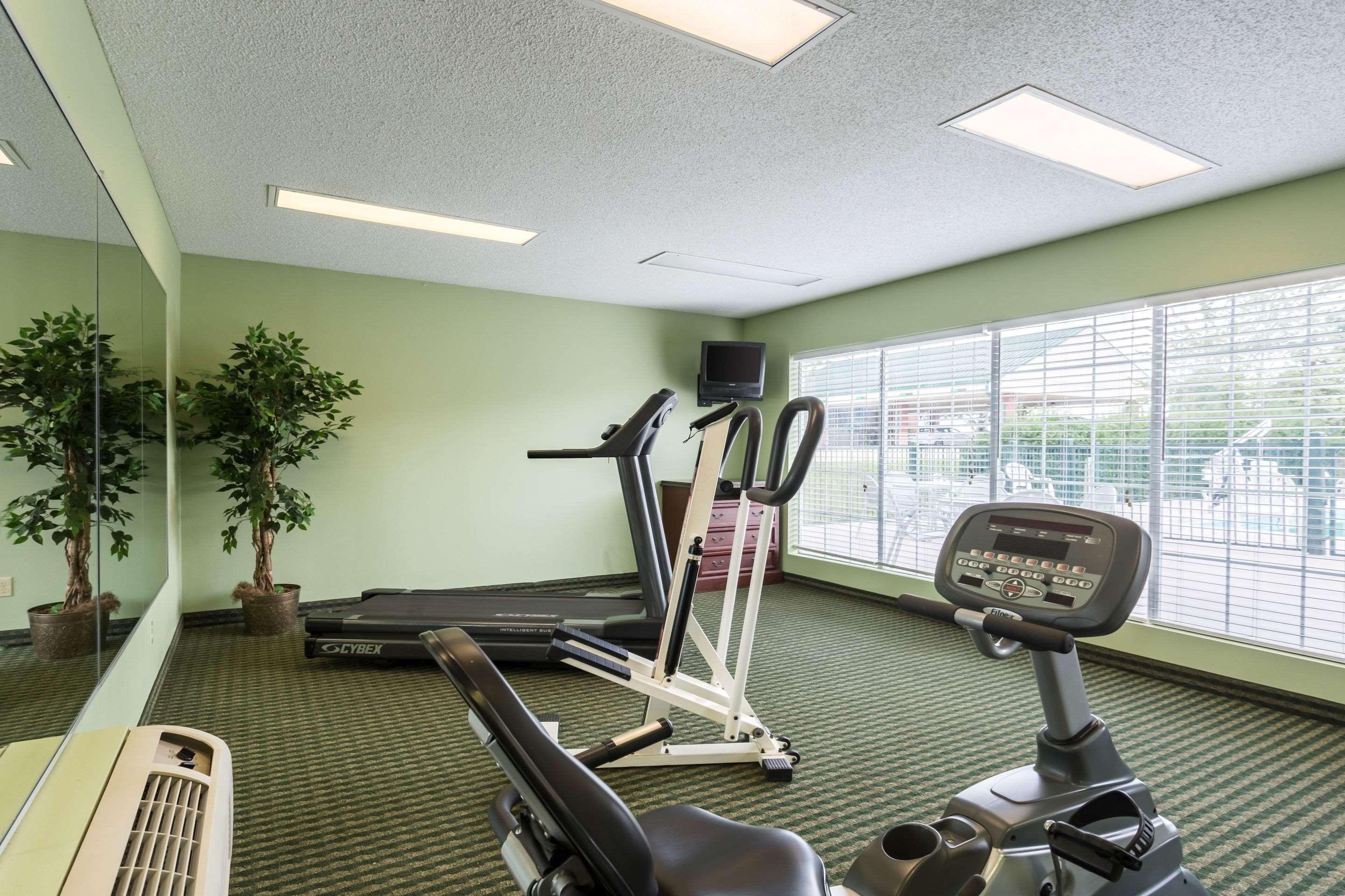 Econo Lodge Tupelo Luaran gambar