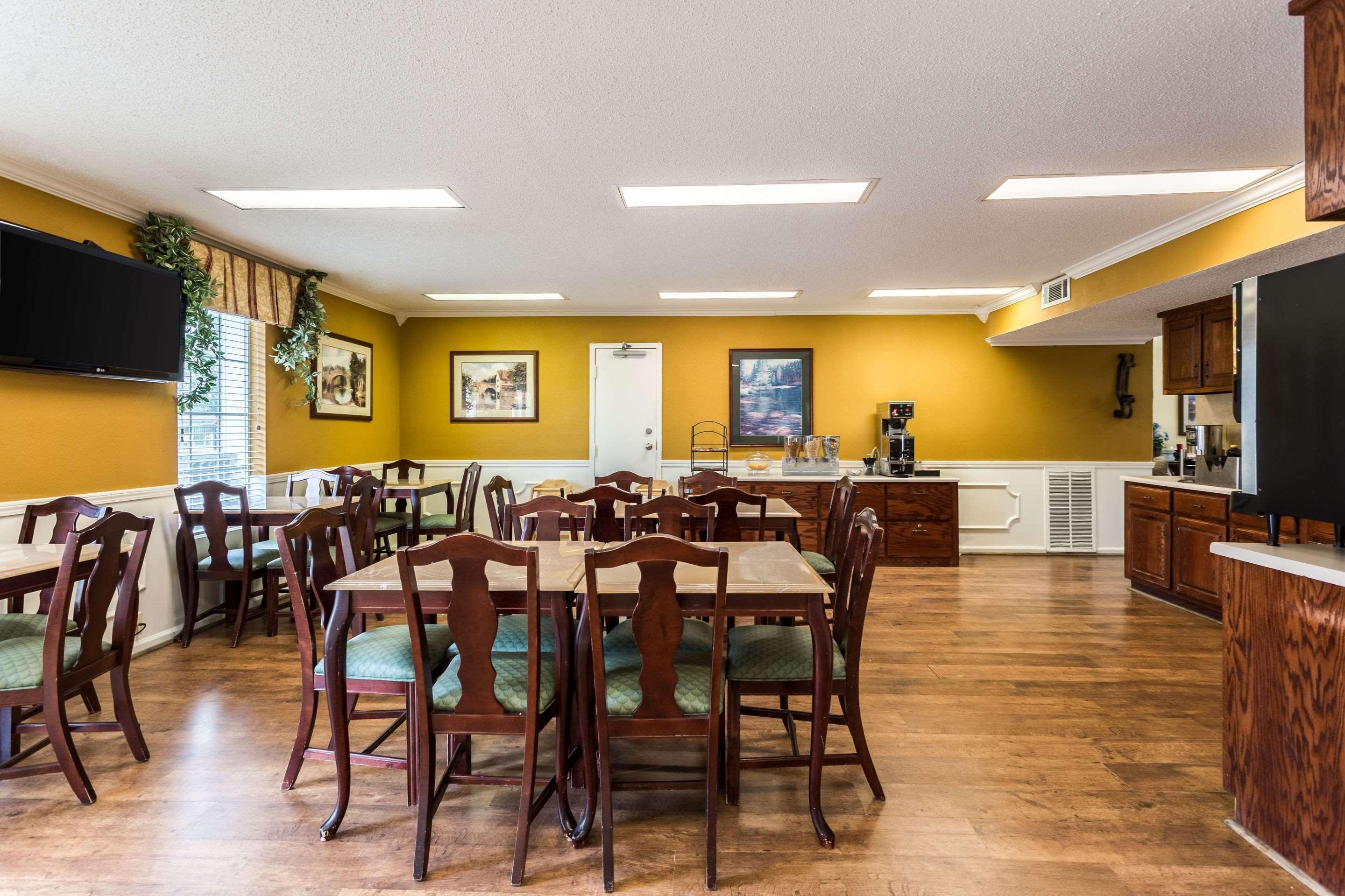 Econo Lodge Tupelo Luaran gambar