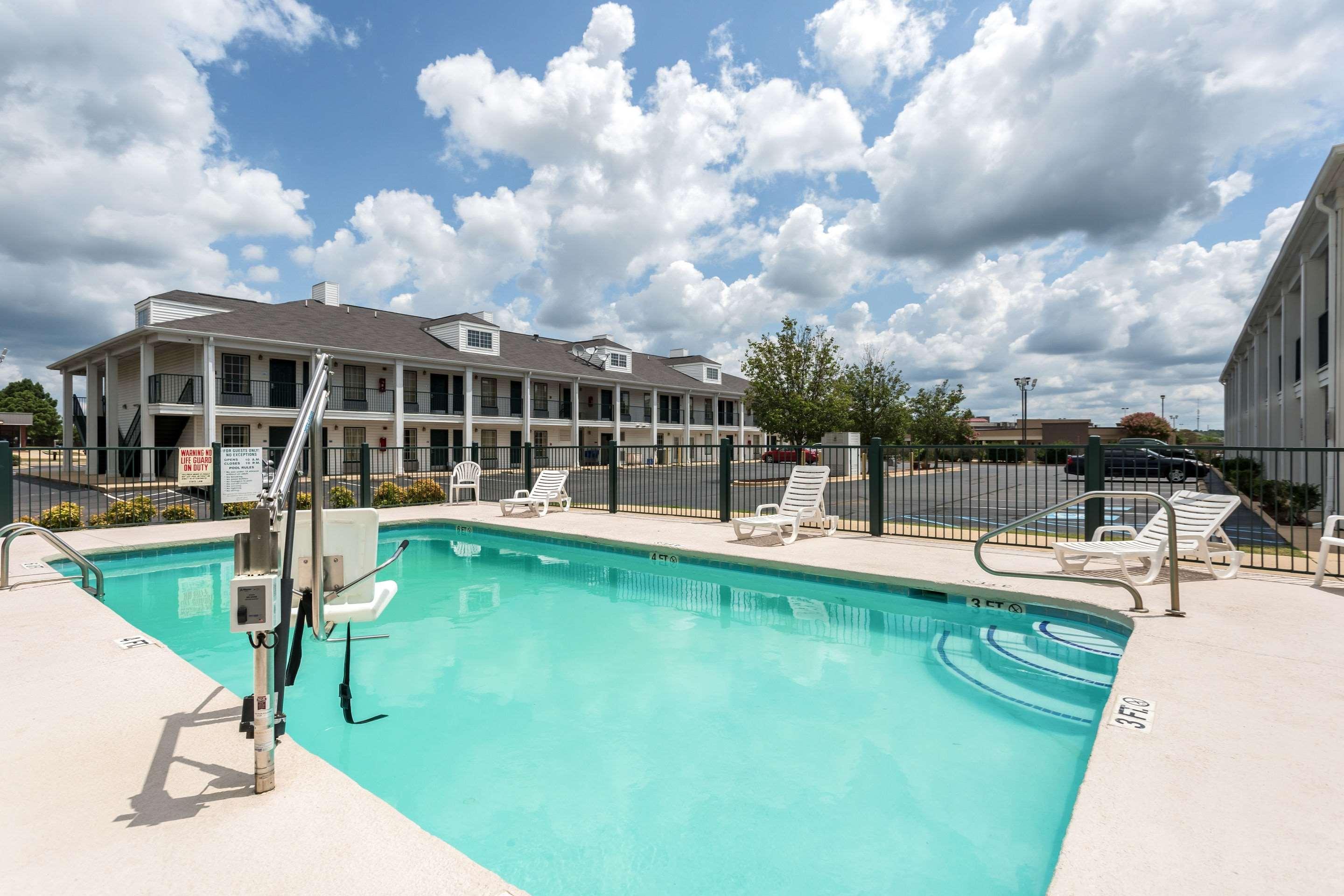 Econo Lodge Tupelo Luaran gambar