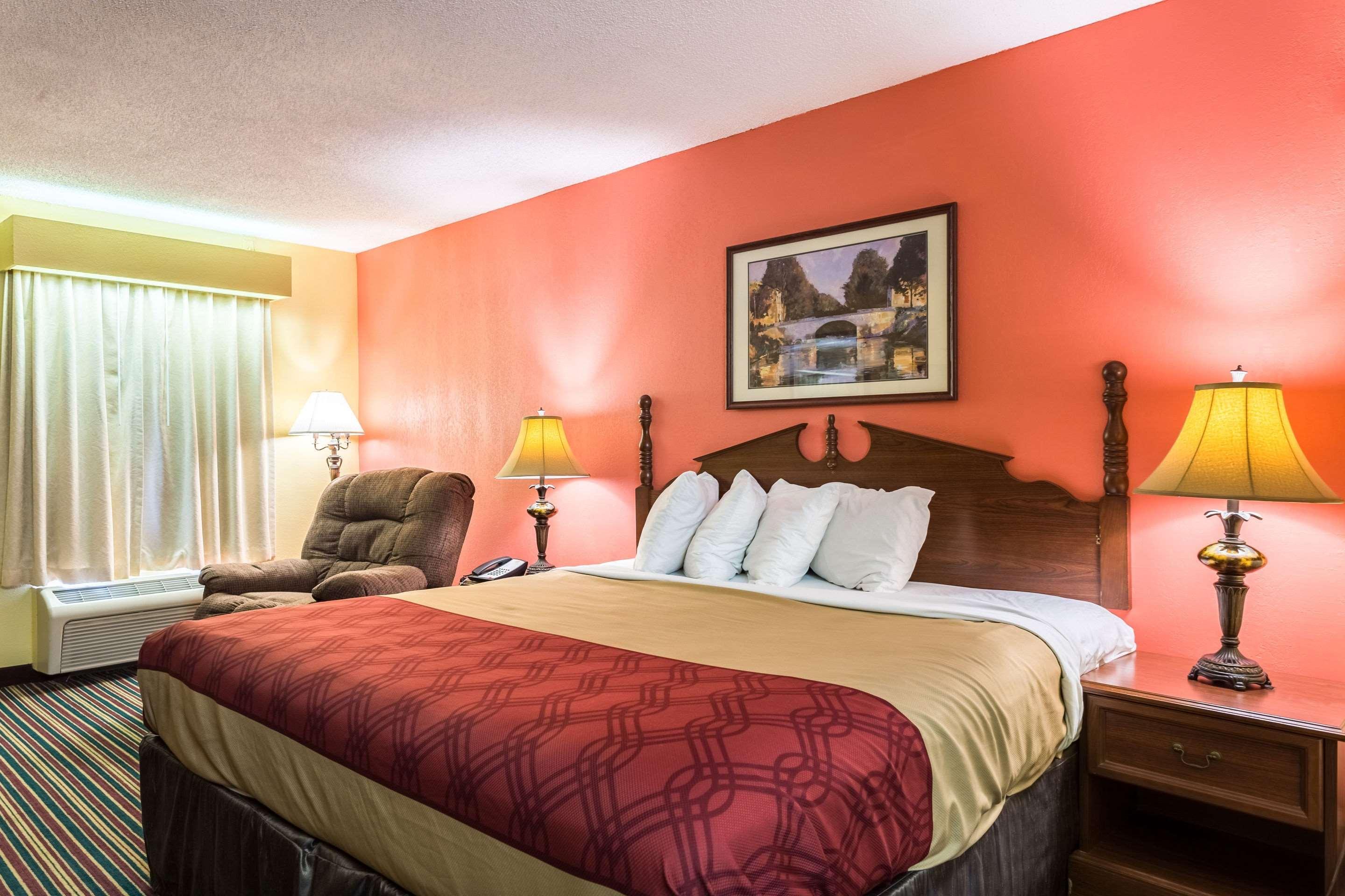 Econo Lodge Tupelo Luaran gambar