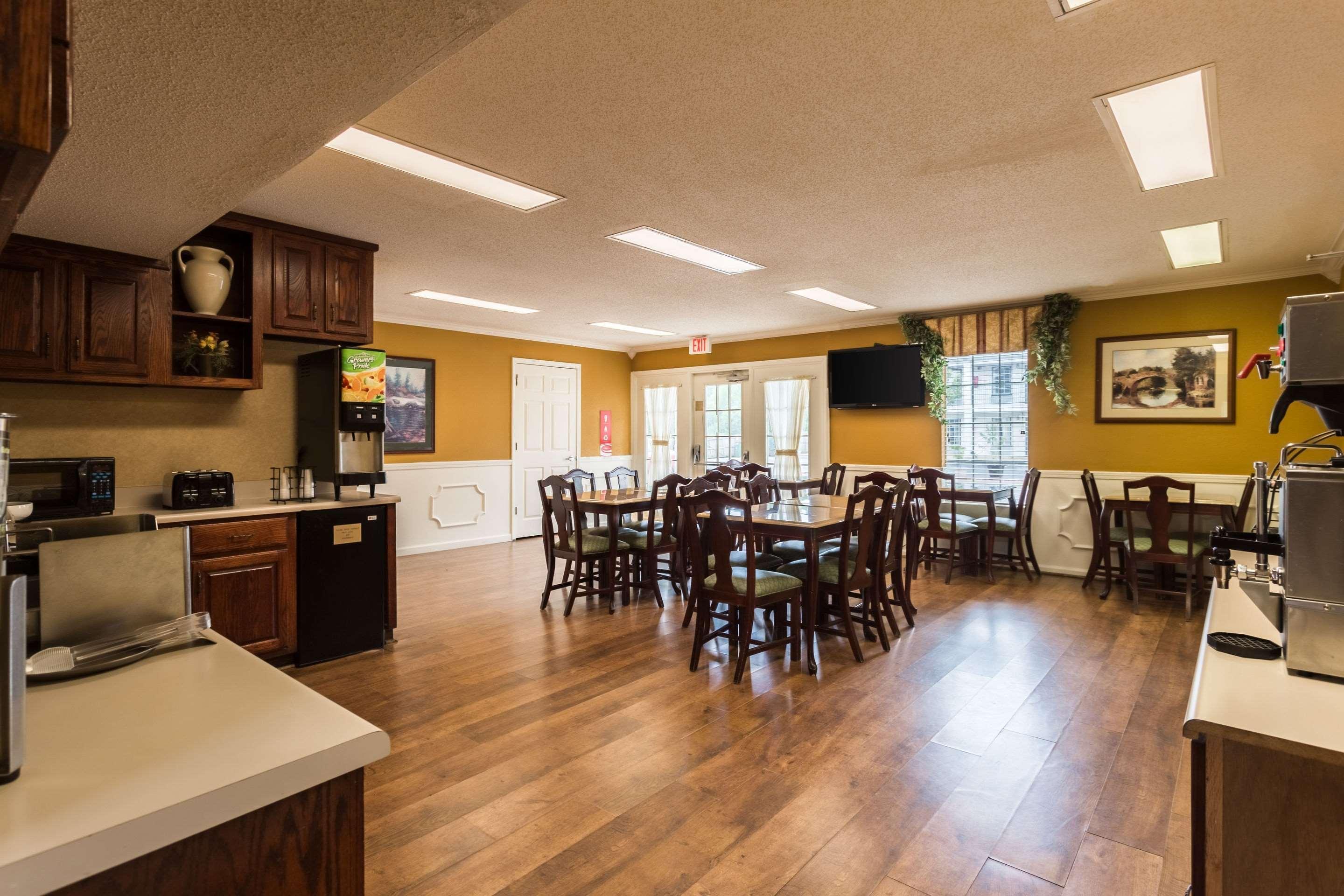 Econo Lodge Tupelo Luaran gambar
