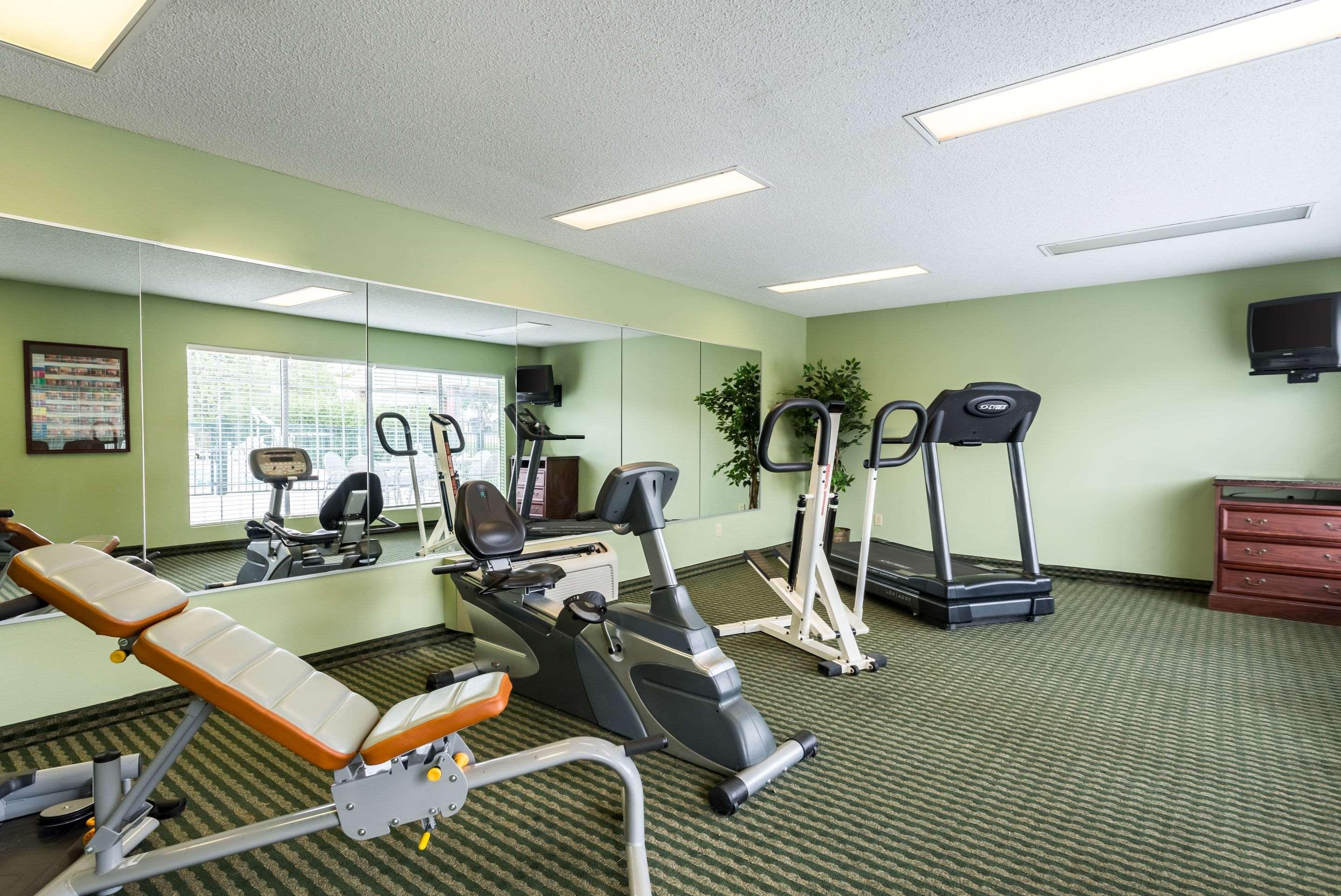 Econo Lodge Tupelo Luaran gambar
