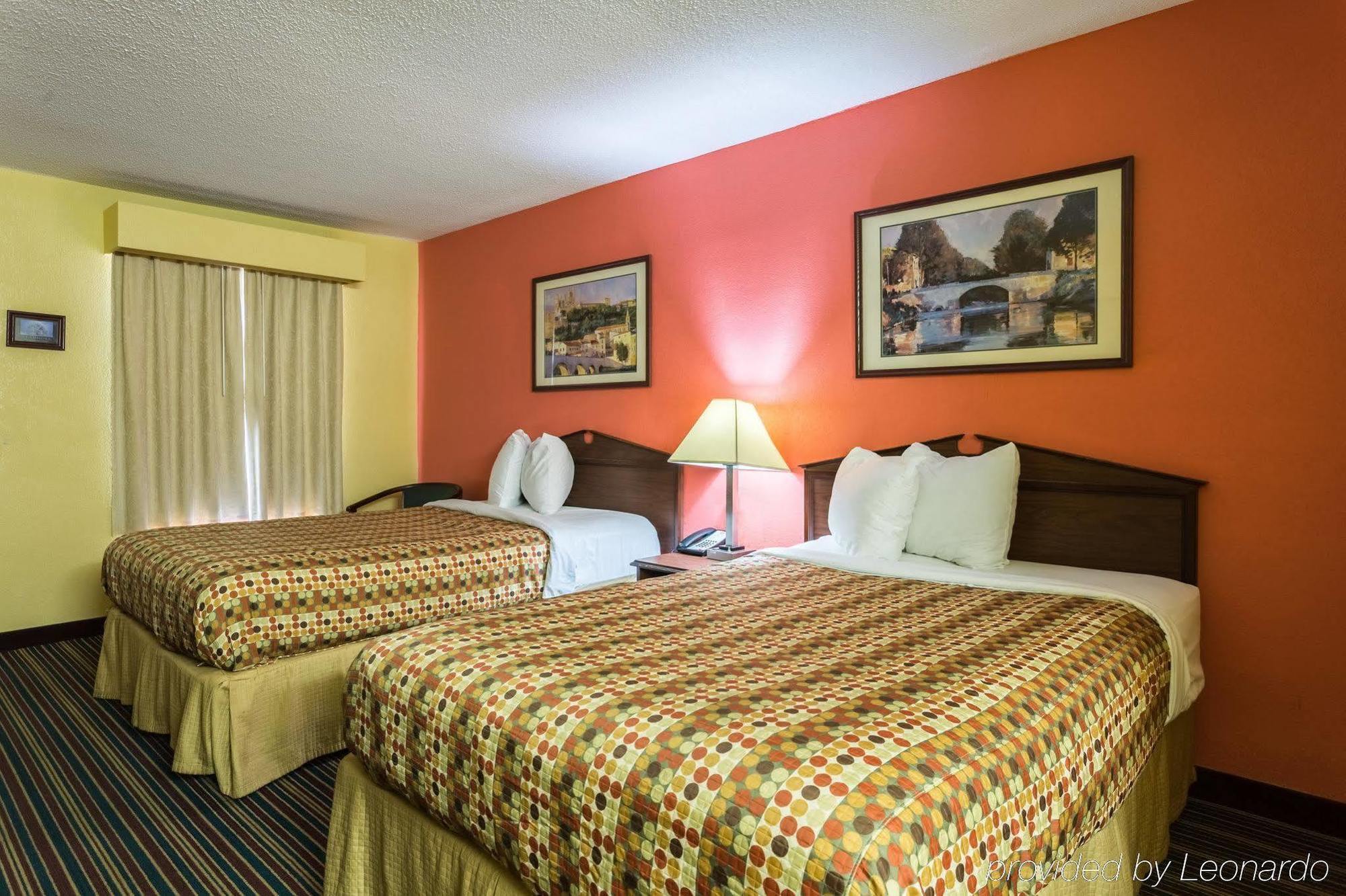 Econo Lodge Tupelo Luaran gambar